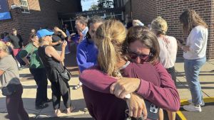 Dos nens morts i 17 ferits en un tiroteig en una escola dels EUA