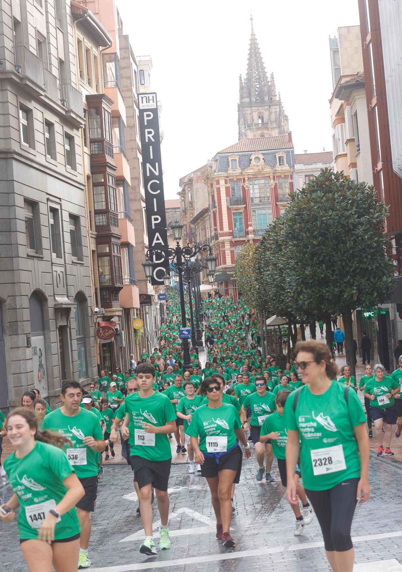 ¿Estuviste en la carrera contra el cáncer de Oviedo? Búscate en la galería de fotos