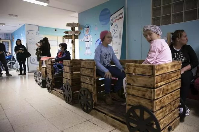 Presentación del proyecto 'Risopérate' en el Materno Infantil