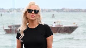 Lady Gaga dice que no acalló el rumor de que era un hombre porque no se sentía una víctima