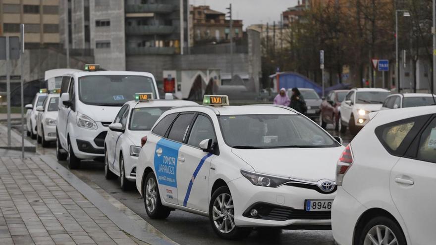 Queixes a Font de la Pólvora perquè alguns taxistes es neguen a anar-hi