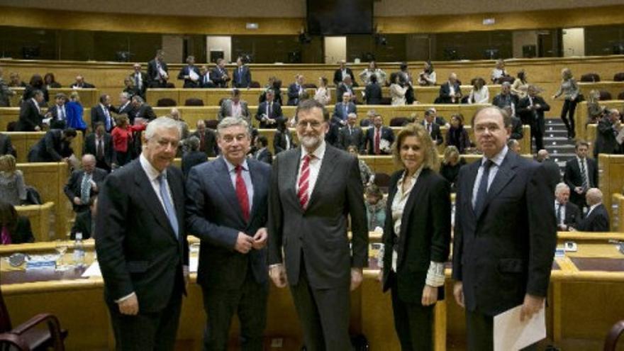 Rajoy, con el grupo popular en el Senado sin Barberá