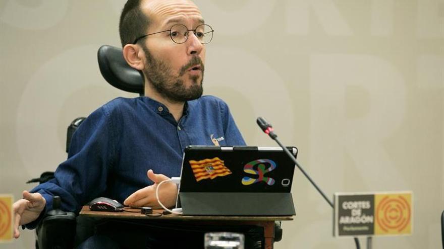 Echenique dice que de momento permanecerá en Aragón al frente de Podemos