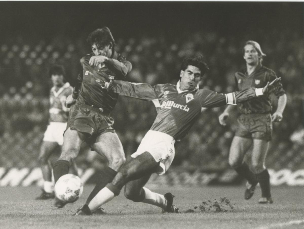 Urbano Ortega, 9 en la 82/83, acabó siendo miembro de la secretaría técnica del Barça Urbano Ortega, 9 en la 82/83, acabó siendo miembro de la secretaría técnica del Barça