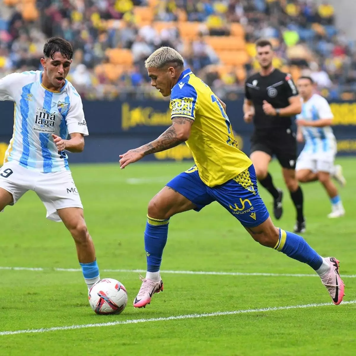 El 2 - 1 del Málaga en el Cádiz 2 - 2 Málaga de la jornada 9 de LaLiga Hypermotion