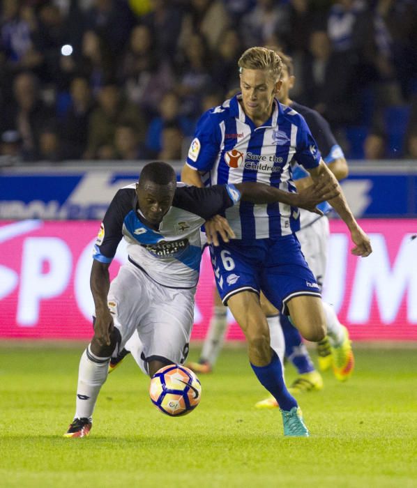 El Deportivo no pasa del empate en Vitoria