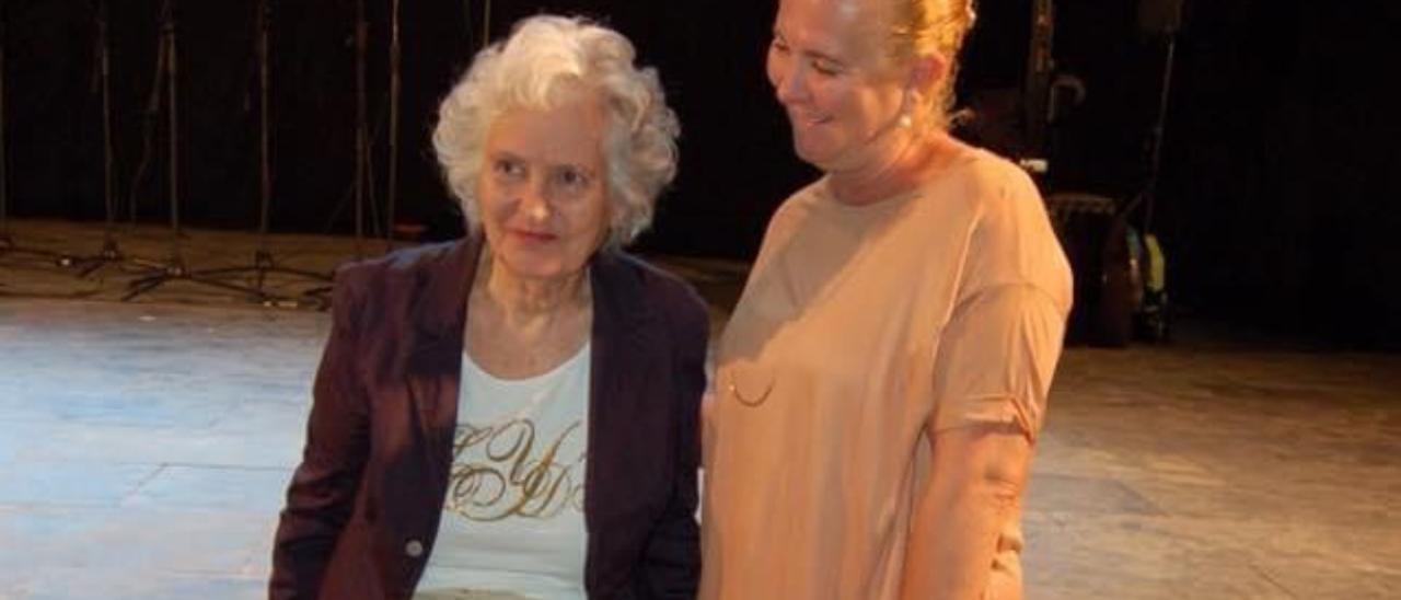 Rosa Martín Cabrera junto a su hija Rosi Lorenzo Martín.