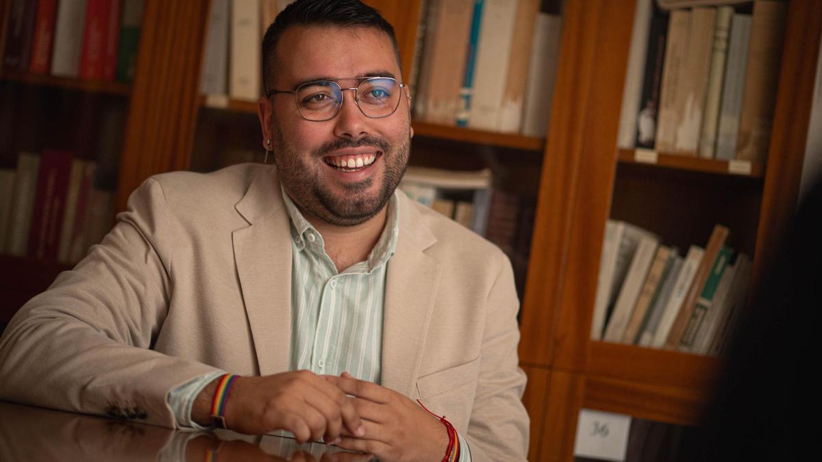 El profesor de Derecho de la ULL y secretario de Diversas, Sergio Siverio