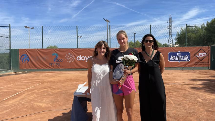 Carlos García y Nina Rudiukova, los vencedores del Open de Manises