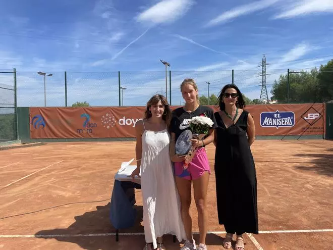 Carlos García y Nina Rudiukova, los vencedores del Open de Manises