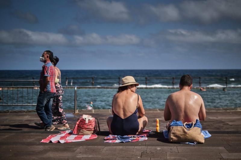 Playa y piscina de Bajamar