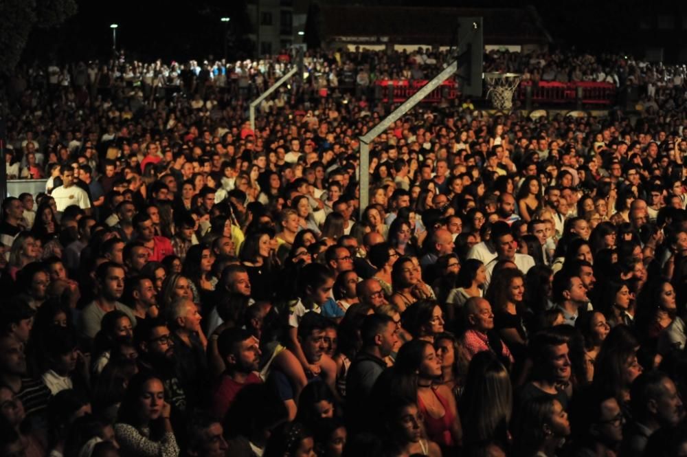 Blas Cantó conquista al público de Vilagarcía