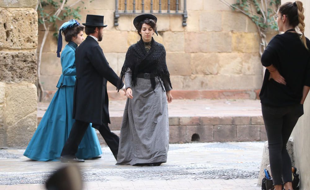 El equipo de la serie en la que Banderas encarna al pintor zanja este jueves sus sesiones malagueñas en la céntrica plaza de San Agustín