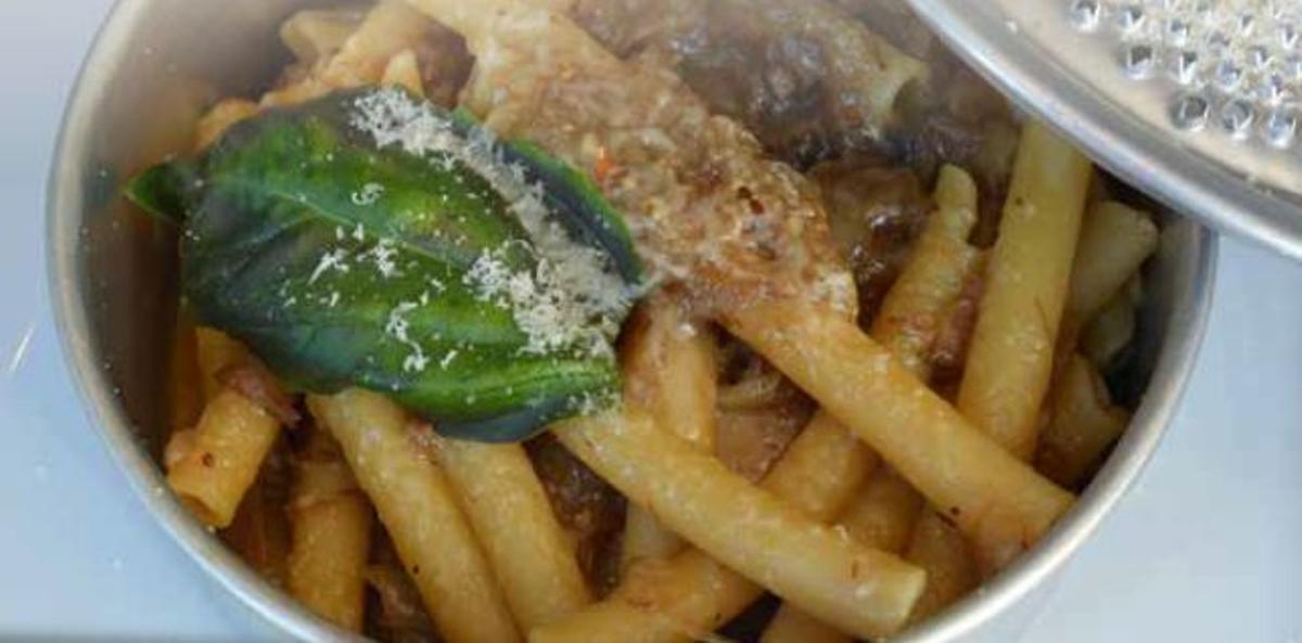 Especialidad napolitada de la Pizzería Alegría