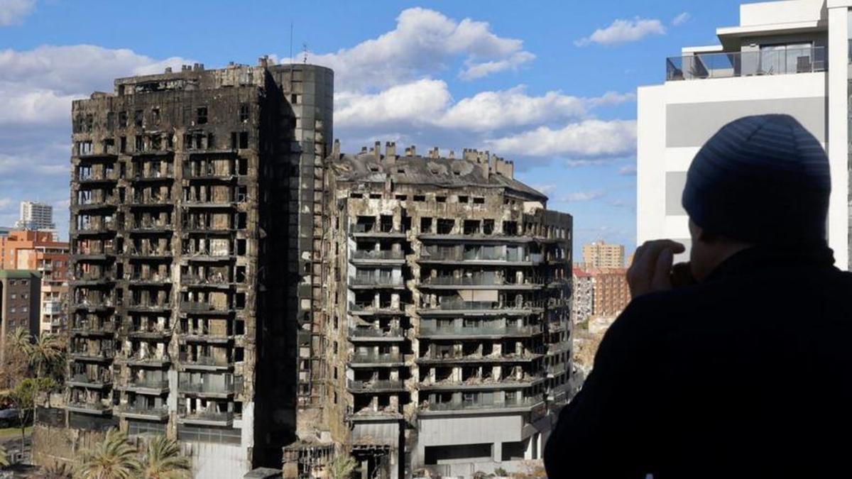 El edificio espera su reconstrucción.