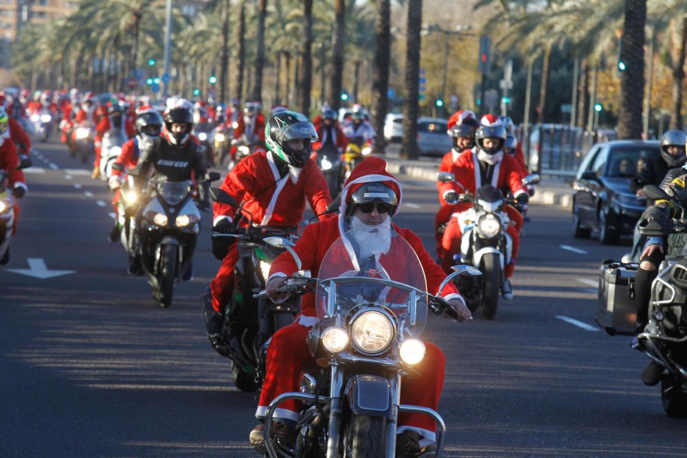 "Papanoelada motera" en València