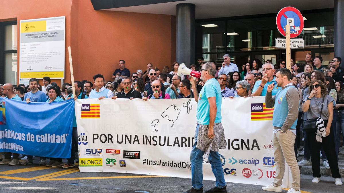 Imagen de funcionarios del Estado celebrada la semana pasada en Palma para la equiparación del plus de insularidad.