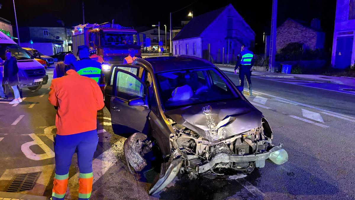 El estado en el que quedó el vehículo tras el accidente en A Vichona.