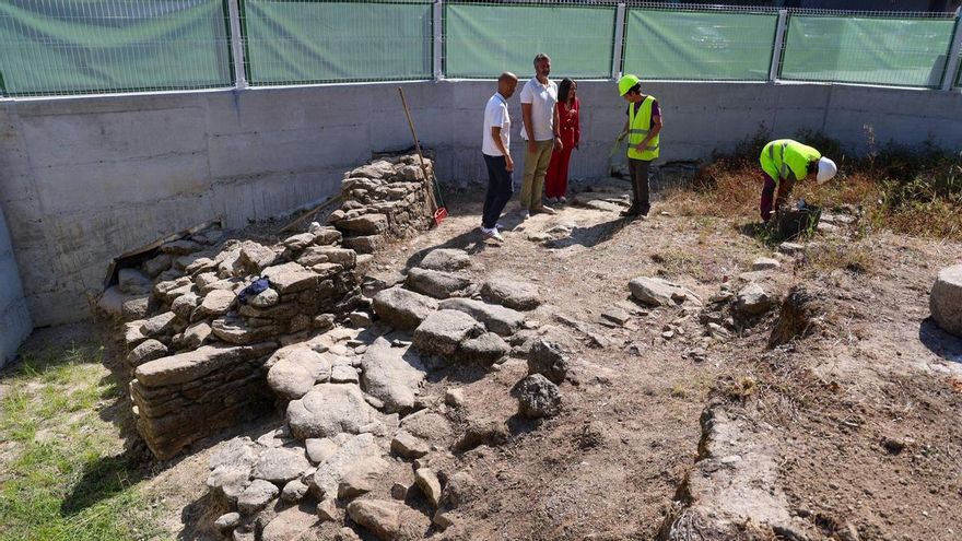 El pueblo del Alobre entraba por Valle-Inclán en barca y tenía «parrillas» para berberechos