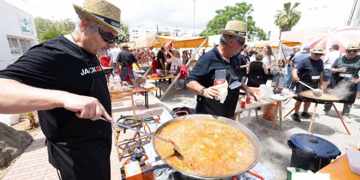 El Concurso de Fideuà promete hacerse un hueco en el programa | FOTOS: VICENT MARÍ