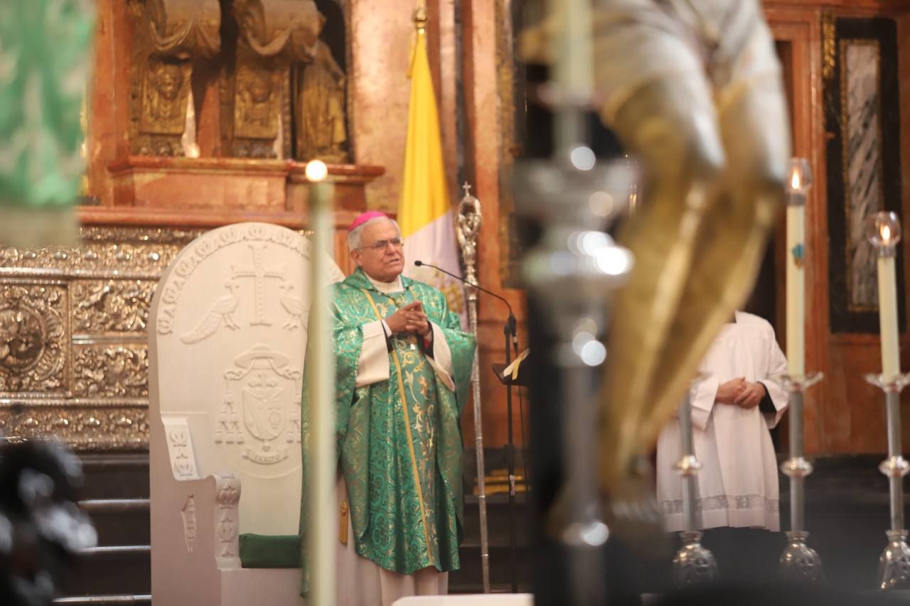 El obispo de Córdoba preside en la Catedral el Jubileo de las Cofradías