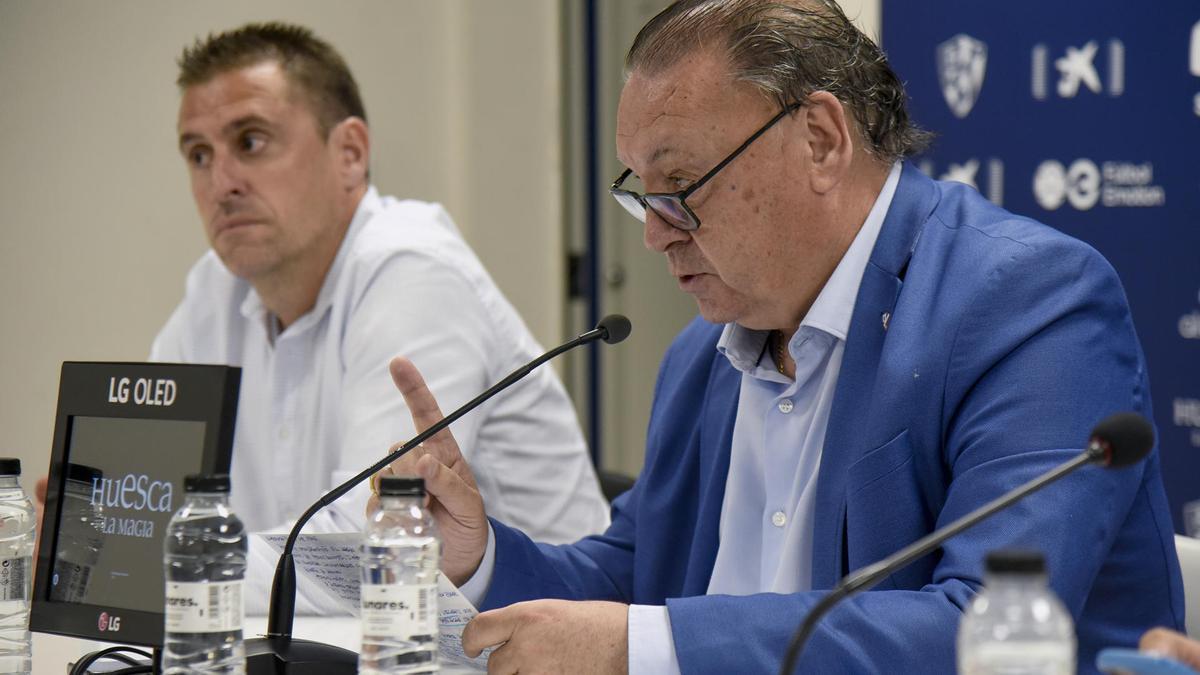 Foto de archivo de Agustín Lasaosa en su regreso al cargo como presidente de la SD Huesca.