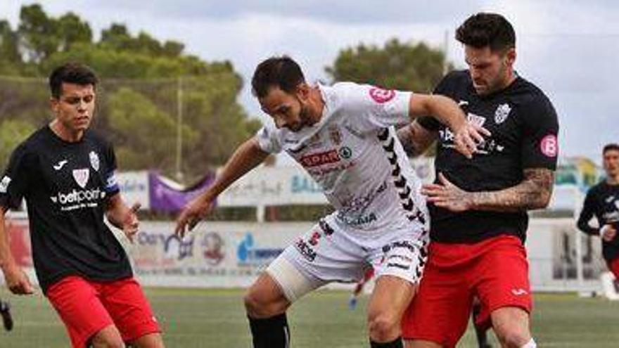 Un lance del partido entre la Peña y el Santanyí, disputado hace unas jornadas en Santa Eulària.