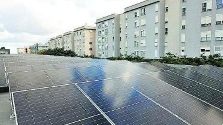 Hiperdino suma en diez de sus tiendas nuevas instalaciones fotovoltaicas