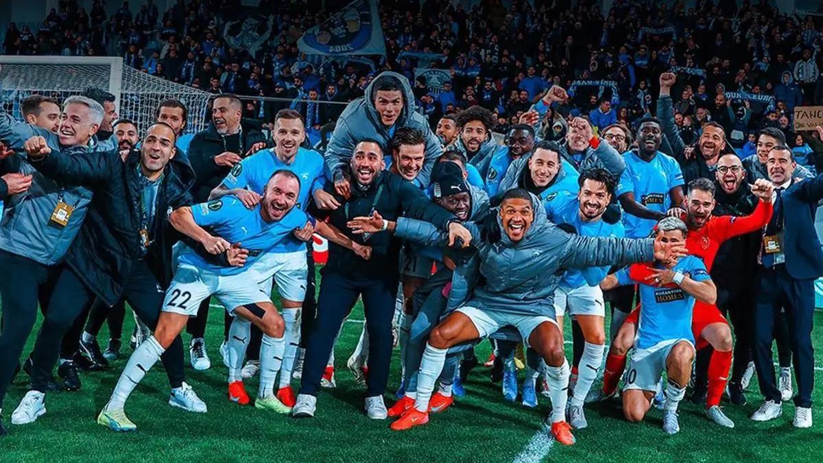 La plantilla del Pafos celebrando el título de Liga
