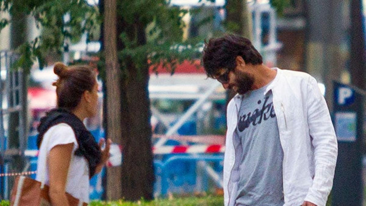 Rubén Cortada, con sus princesas de paseo por Madrid