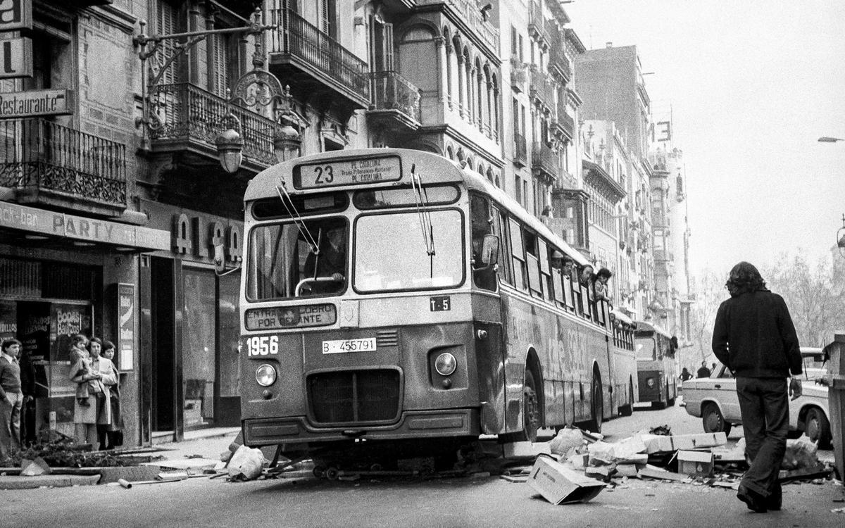 Paisaje tras la batalla en Gran de Gràcia, l 8 de febrero de 1976.