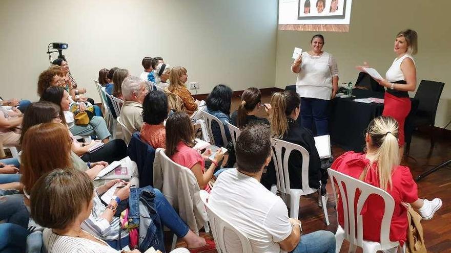 Álava en su taller de inteligencia emocional como aliado del aprendizaje. // Marta G. Brea