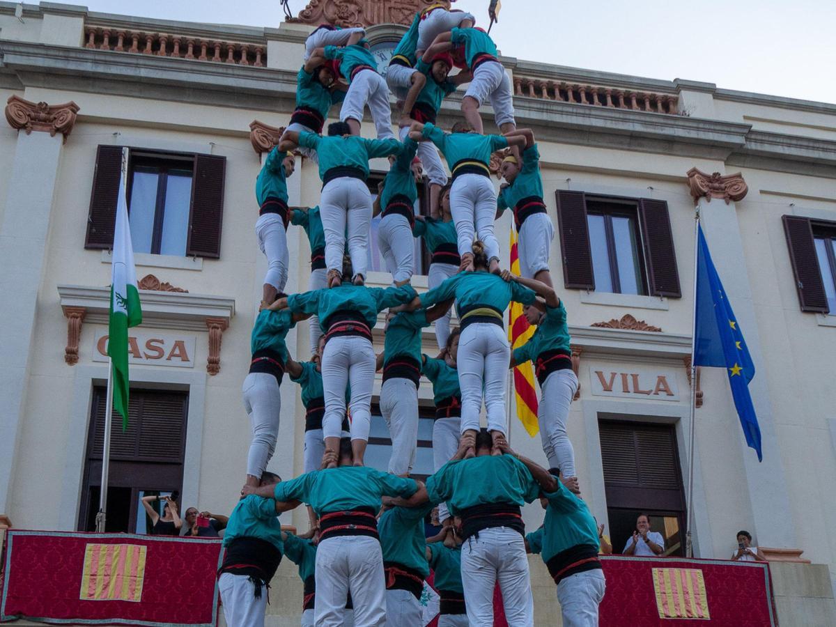 Los Castells nacen en el siglo XVIII y son Patrimonio Cultural Inmaterial de la Humanidad por la UNESCO desde 2010 Los Castells nacen en el siglo XVIII y son Patrimonio Cultural Inmaterial de la Humanidad por la UNESCO desde 2010