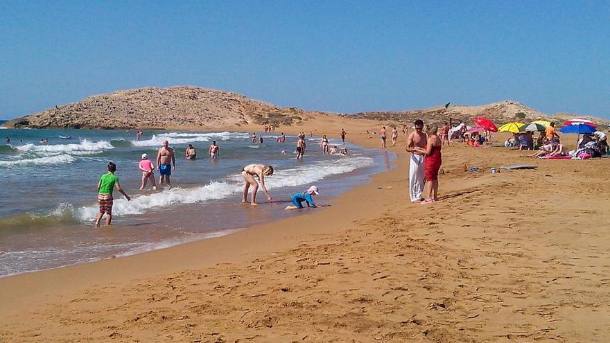 Ir a bañarse a Calblanque costará tres euros al día  desde el sábado