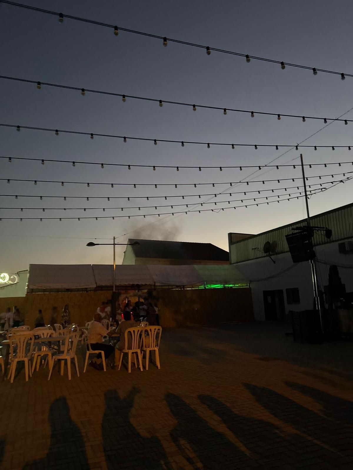 Imagen de la Feria de Santa Cruz, ayer cuando se fue la luz.
