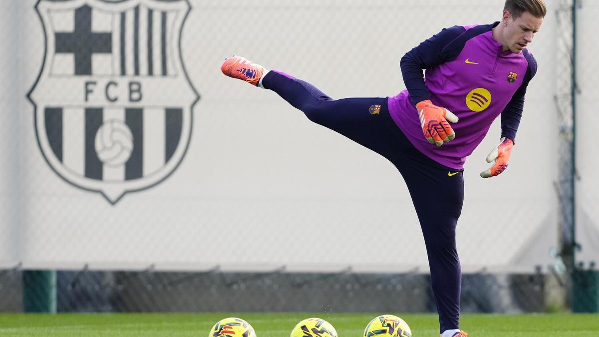Ter Stegen, en un entrenament a la Ciutat Esportiva Joan Gamper.