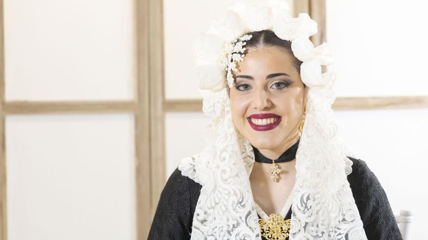Mireia Navarro López, candidata de la Hoguera Escritor Dámaso Alonso