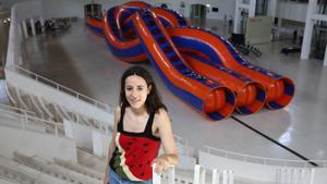 El Mnac revela una espectacular escultura inflable de Laia Estruch: «Tots en surten amb un somriure»