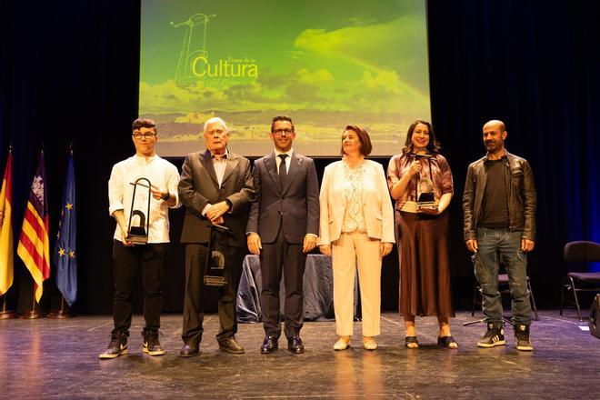 Reconocimiento institucional a tres referentes culturales de la ciudad de Ibiza