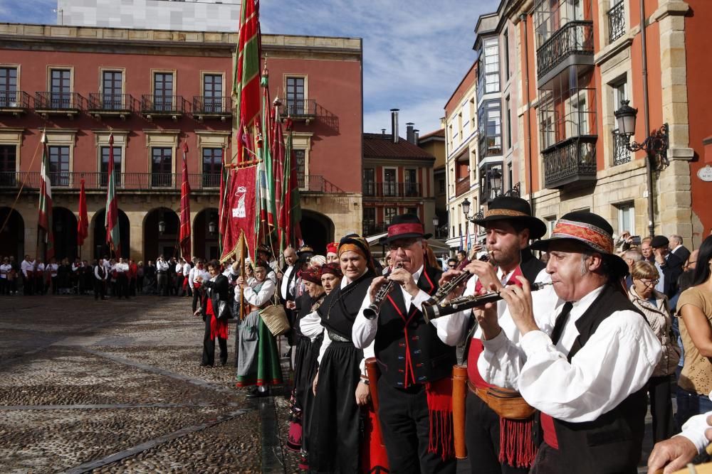 Celebración del Día de León en Gijón