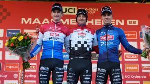 Van der Poel, en el podio