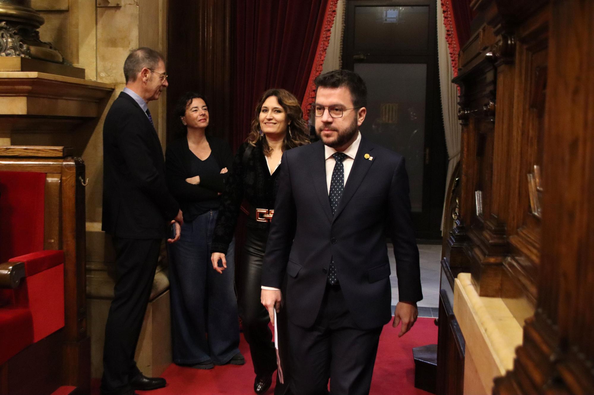 El 'president' de la Generalitat, Pere Aragonès, entrando en el pleno del Parlament