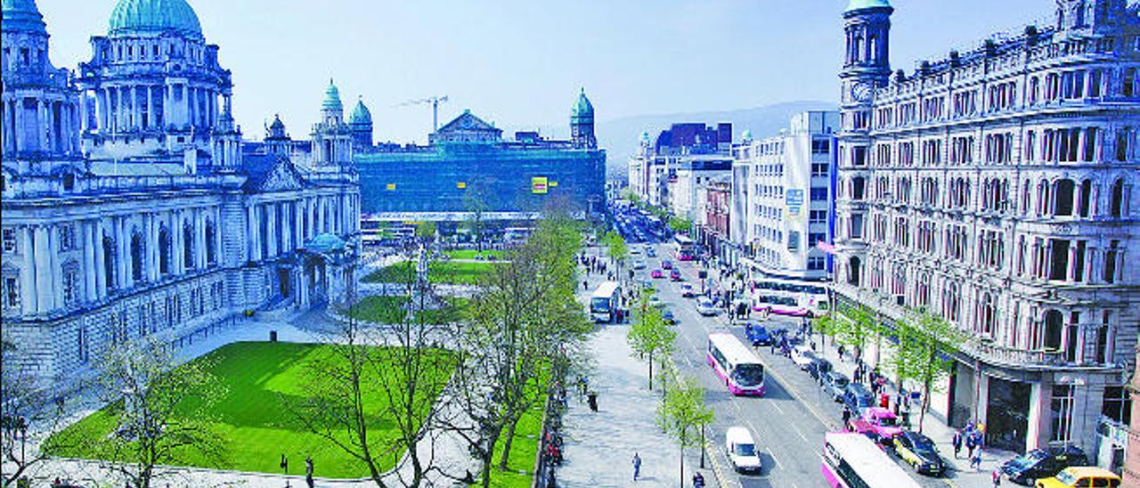 Vista del Ayuntamiento de Belfast.