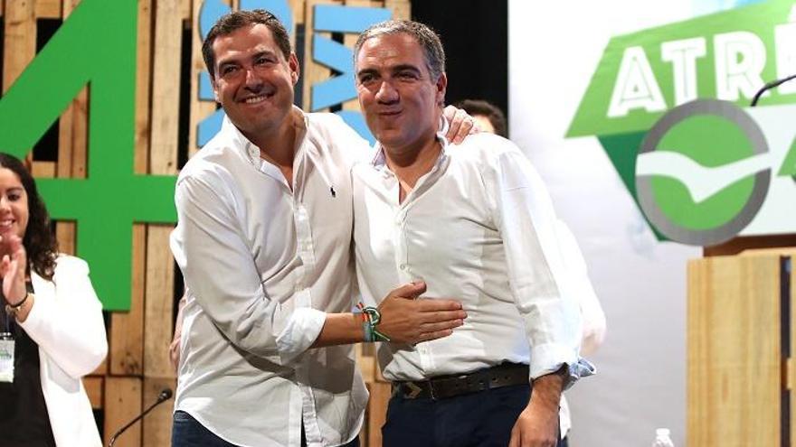 Juanma Moreno y Elías Bendodo, durante un acto del PP en Málaga.