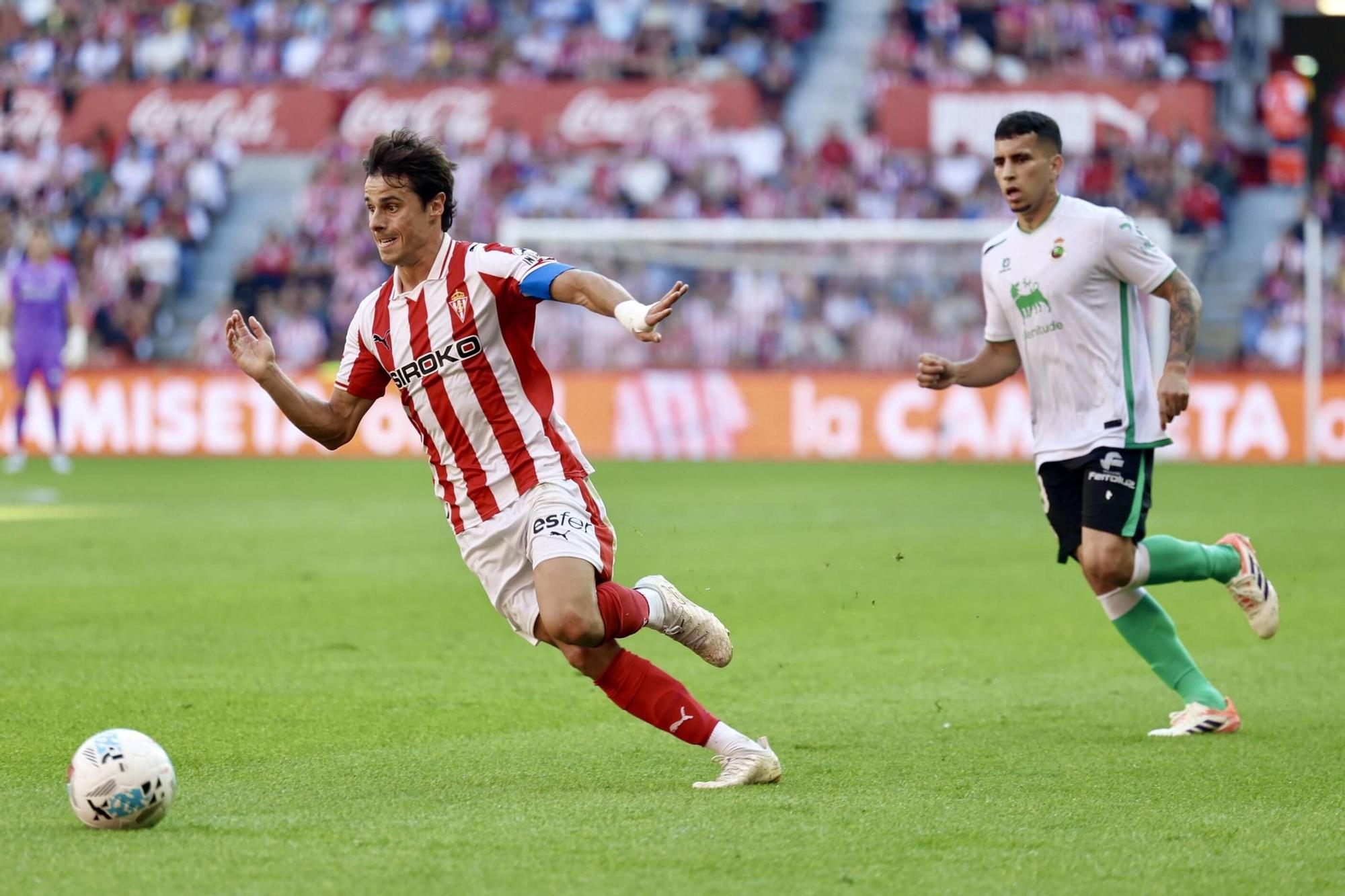 EN IMÁGENES: El partido del Sporting- Racing de Santander en El Molinón