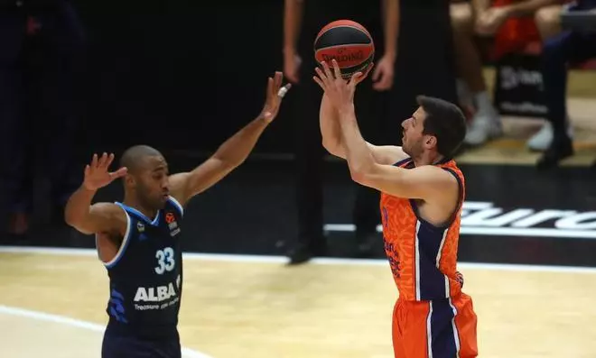 Partido de Euroliga entre el Valencia Basket y el Alba de Berlín