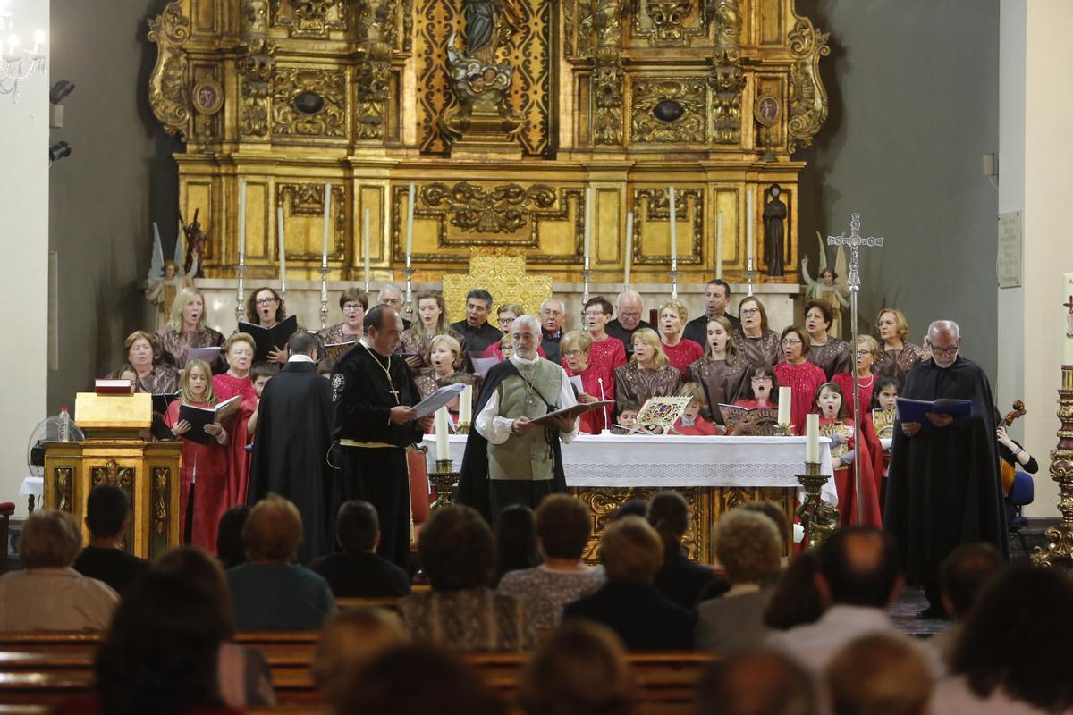 Concierto dentro del Festival Medieval de Elche, en 2015, en la iglesia del Salvador de Elche