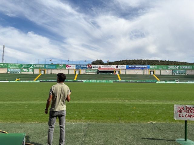 Fotogalería: El césped del Príncipe Felipe, listo para la vuelta del Cacereño