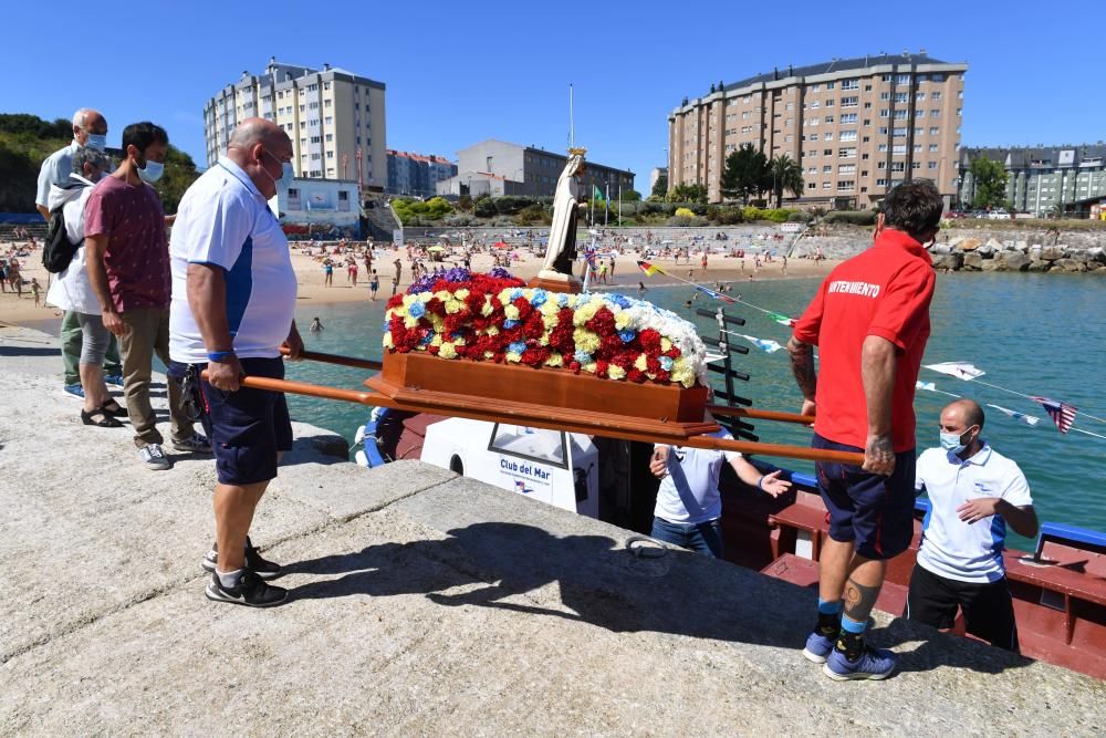 Procesión de la virgen del Carmen del Club del Mar de San Amaro