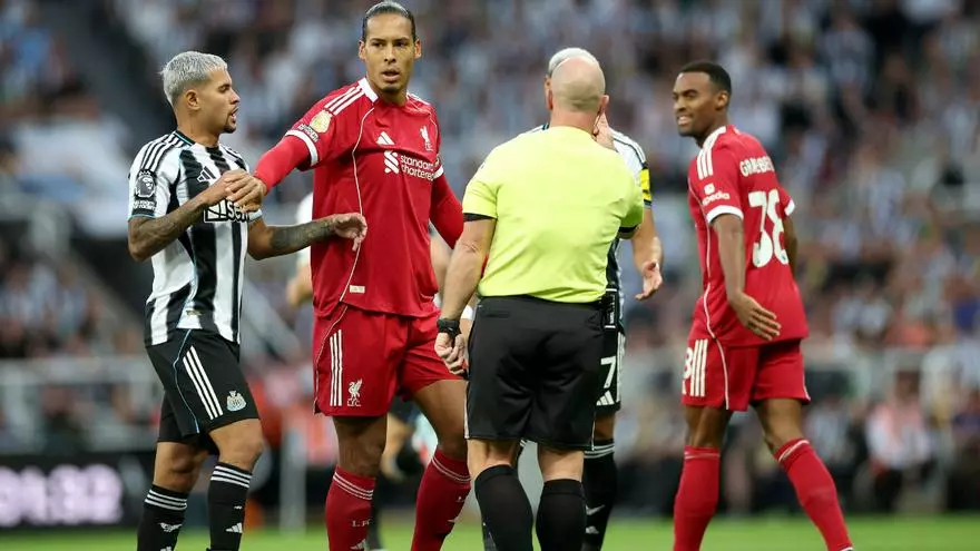 Slot admite que la victoria de su equipo fue pura suerte